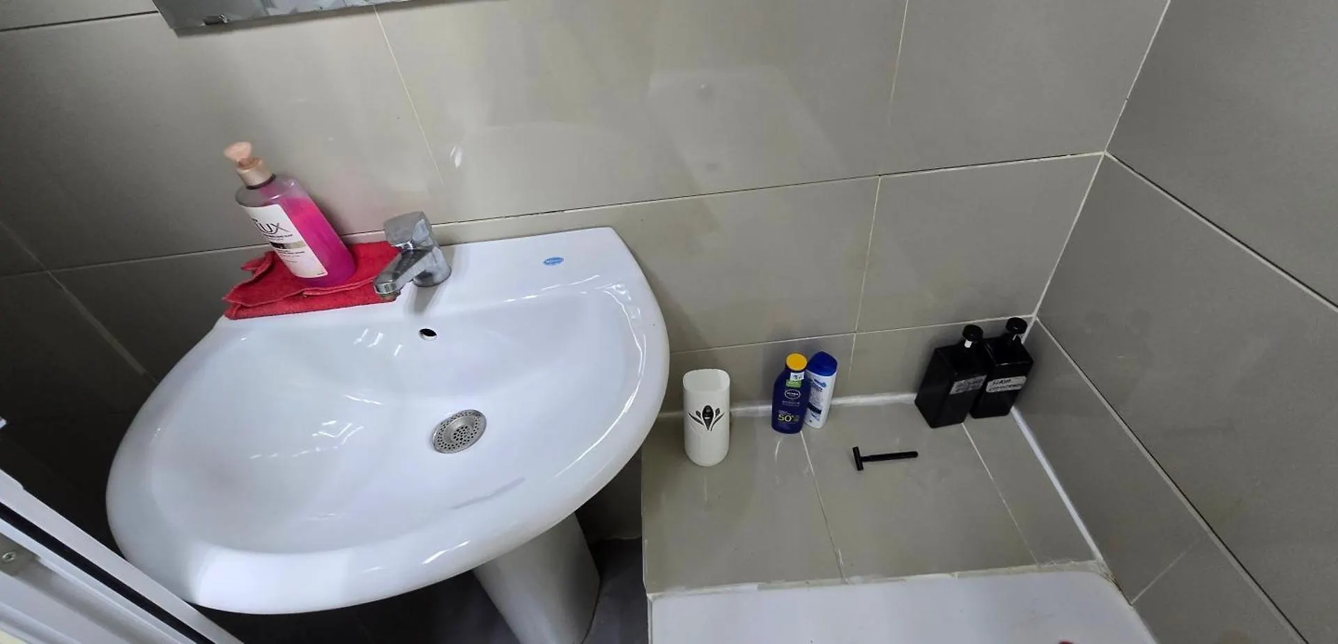 Olaando Hostel Abu Dhabi