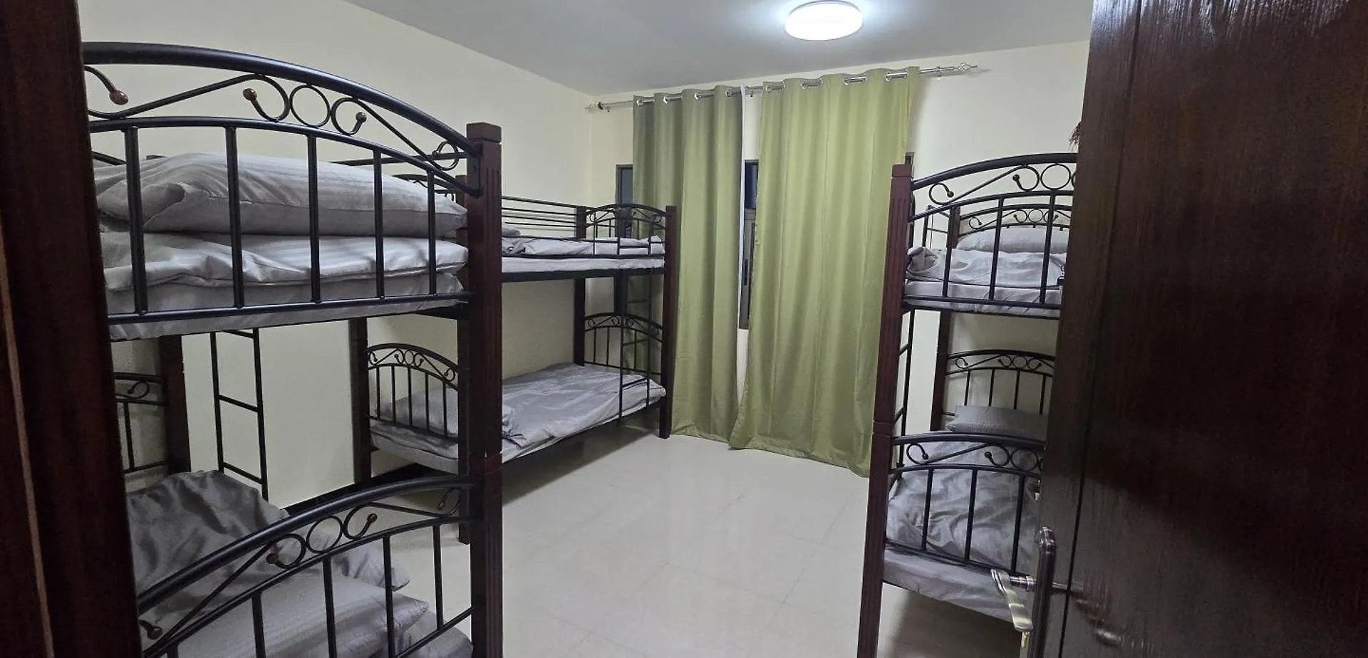 Olaando Hostel Абу-Даби
